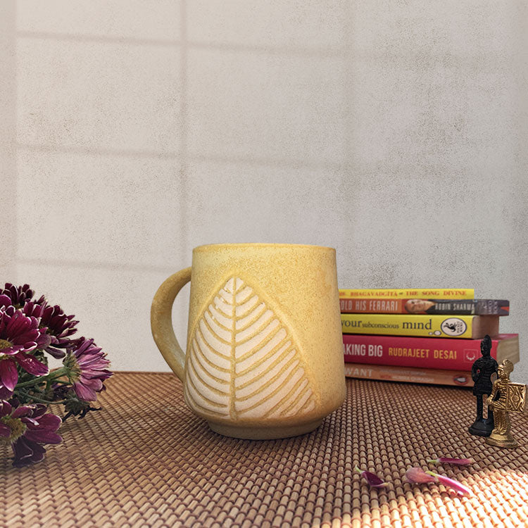 Yellow Leaf Motif Ceramic Mug Set