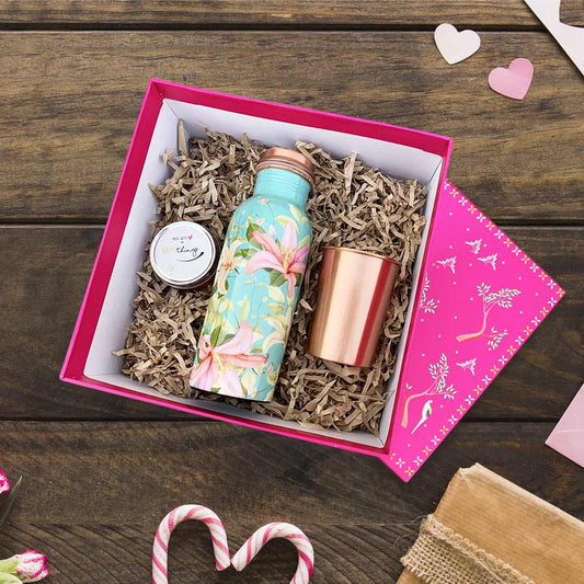 Pink Char-Bagh Gift Box with Vintage Blue Floral 750ML Copper Bottle & Glass